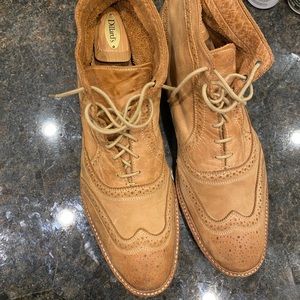 14D Allen Edmonds Wing Tip Ankle Boots.